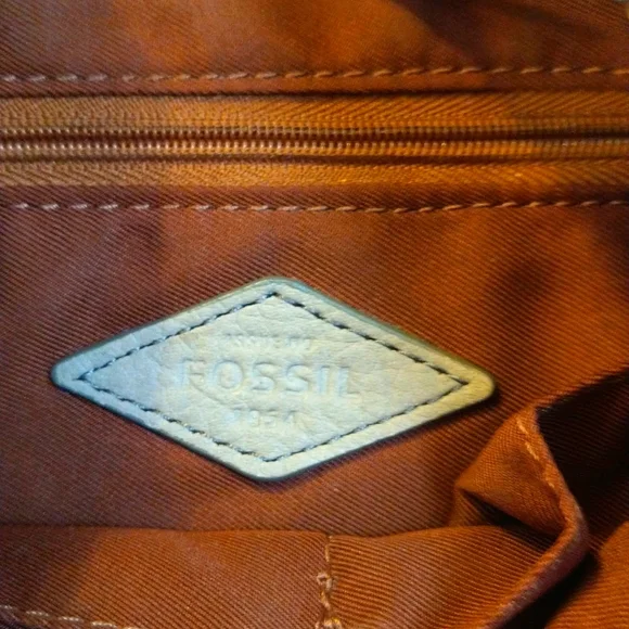 Fossil Crossbody Bag - Picture 2 of 6
